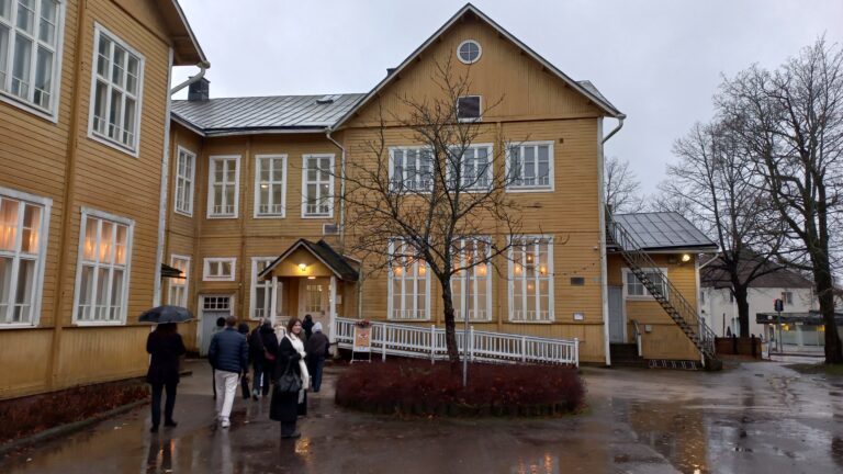 vanha kansakoulu Puu-Anttila Lohjalla